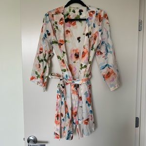 Plum pretty sugar robe size small